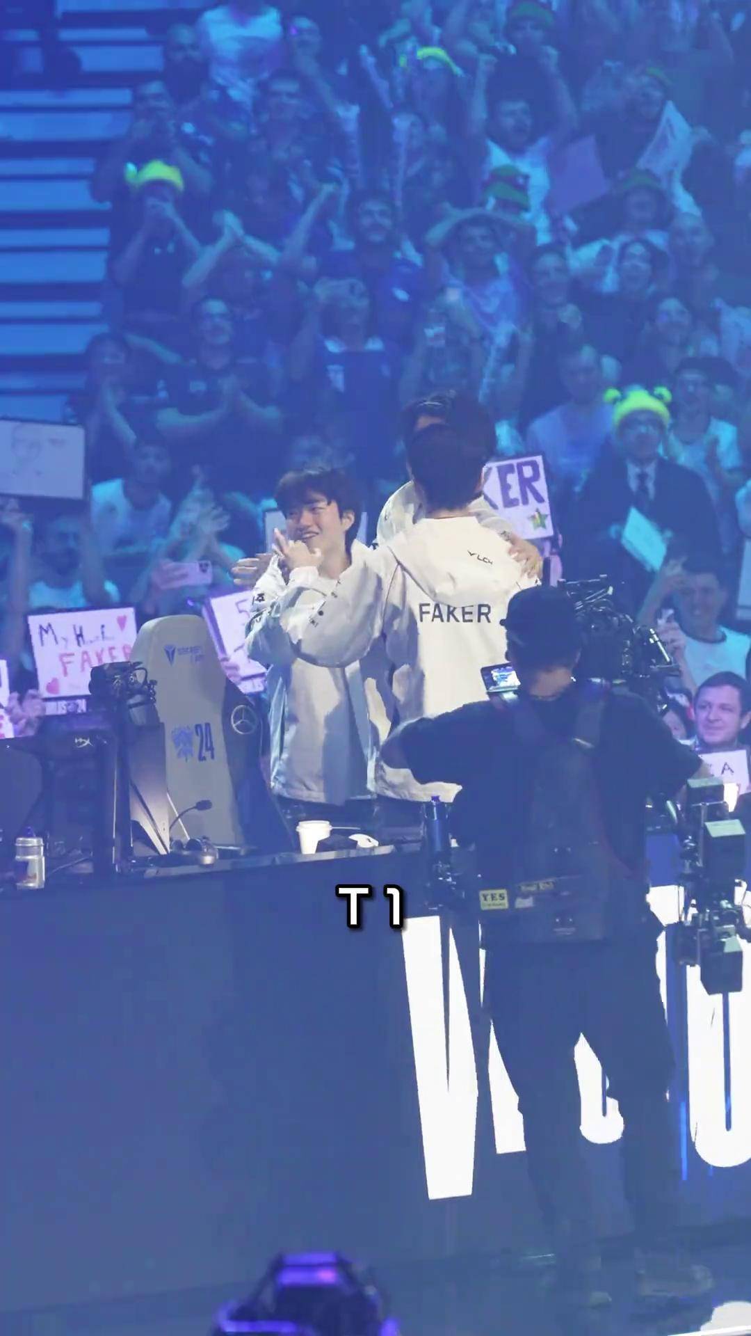 包含T1绝杀EDG,Lehends团战一打五激烈交锋淘汰赛,点燃全场激情的词条 包含T1绝杀EDG,Lehends团战一打五激烈交锋淘汰赛,点燃全场激情的词条