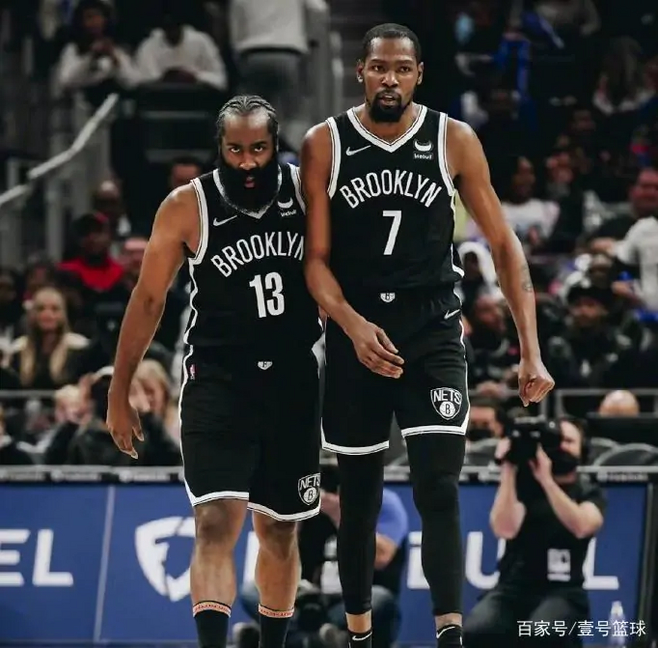 篮网翻盘凯尔特人，克莱带队取胜