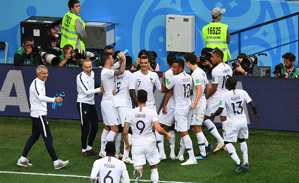 乌克兰逆转乌拉圭,格列兹曼点燃赛场 乌克兰逆转乌拉圭,格列兹曼点燃赛场