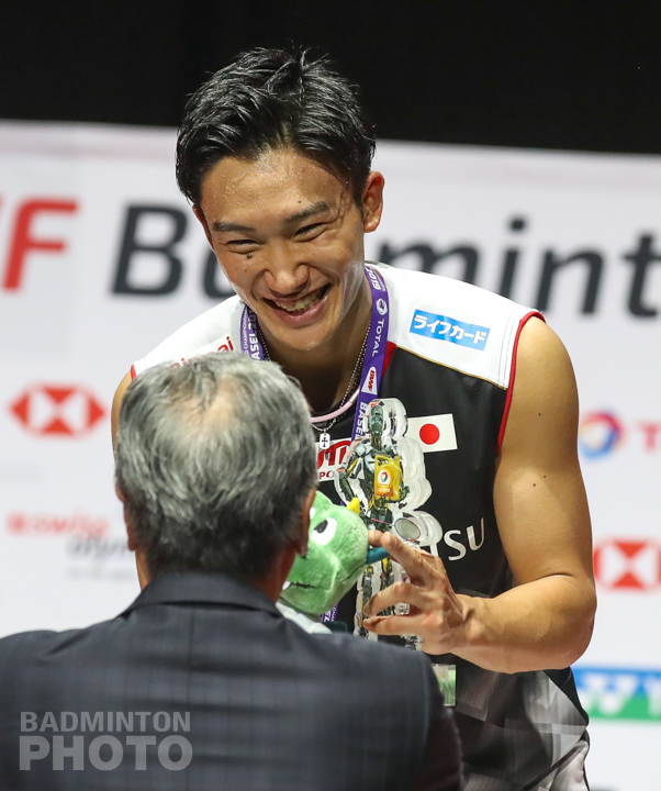 马来西亚队逆转中国队，桃田贤斗惊艳四座