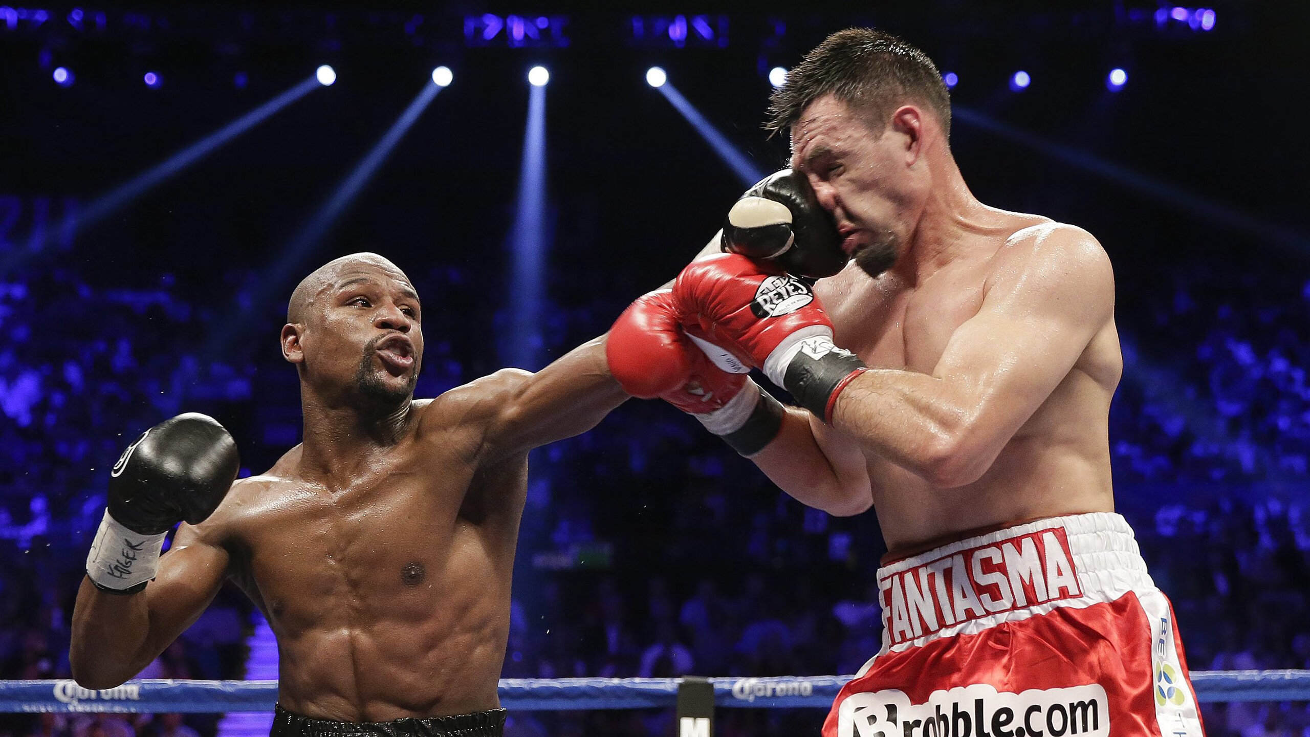 布克打服迈阿密！41分掀翻热火，他用全场最佳诠释何为冷血杀手